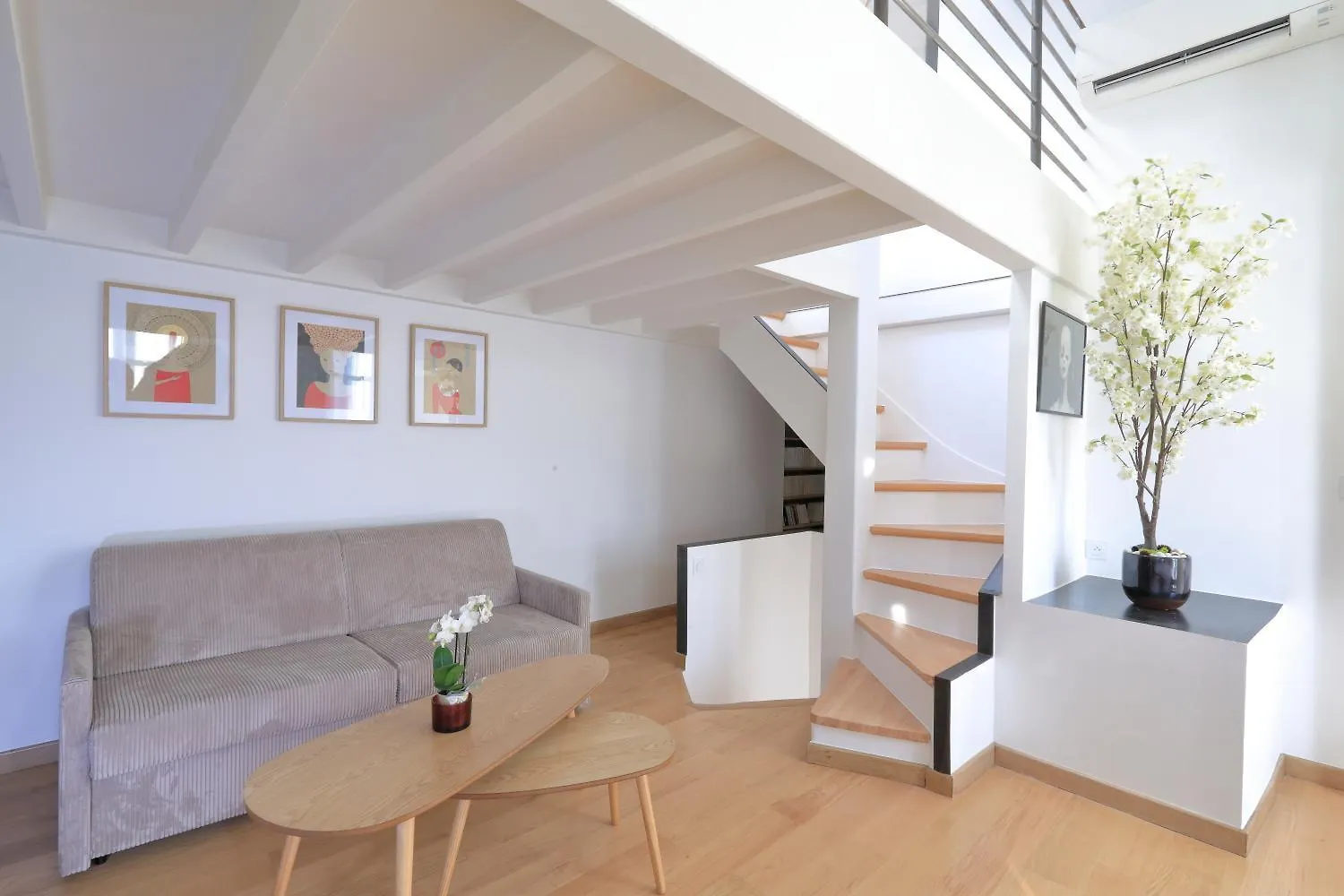 Appartement Triplex Refait A Neuf A Bastille Paris